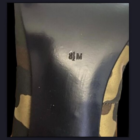 Satin Finished GUESS Camouflage Pumps  - Sz 8.5 - Picture 6 of 11